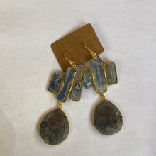 Load image into Gallery viewer, Triple kyanite with labradorite large
