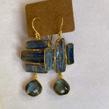 Load image into Gallery viewer, Kyanite triple with labradorite small
